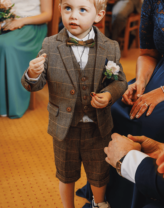 candid wedding photography Berkshire