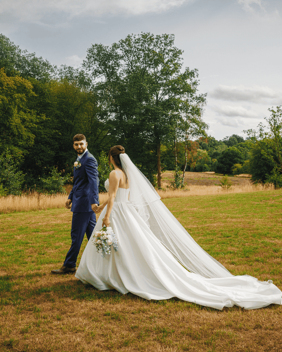 Brook Farm, Hertfordshire Wedding couple