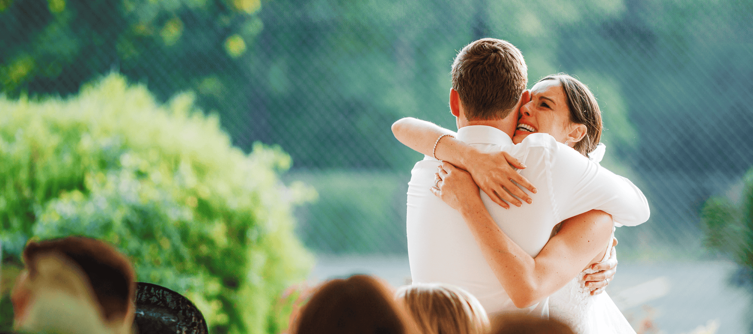 wedding couple at Cotswolds venue