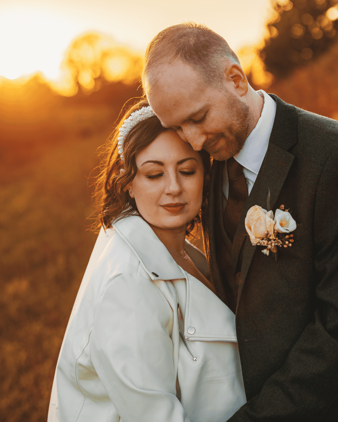 wedding couple at Cotswolds manor house