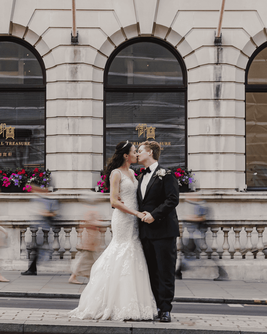 Wedding couple at Old Marylebone Town Hall