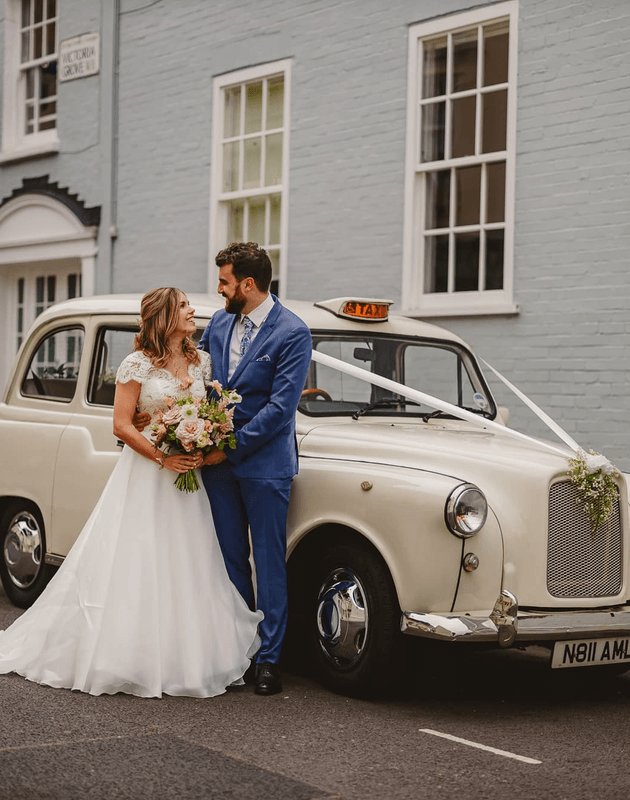 natural wedding photography Surrey couple portraits